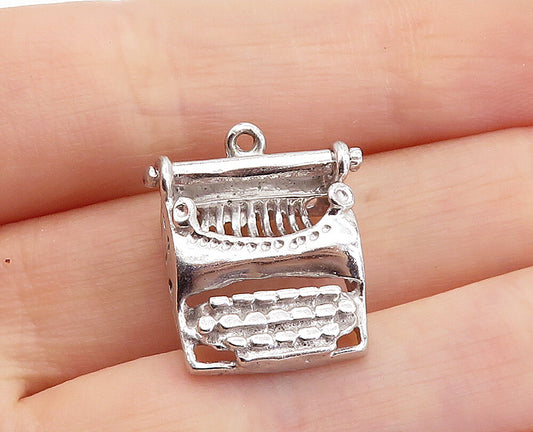 925 Sterling Silver  Vintage Shiny Old Fashioned Type Writer Pendant  PT4437