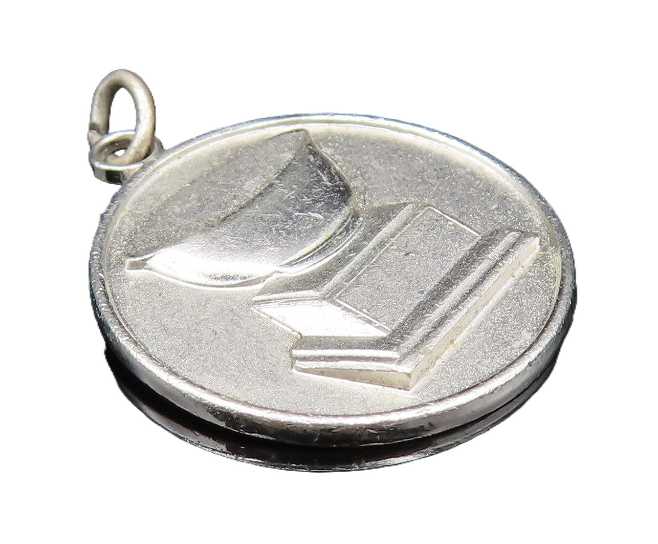 925 Sterling Silver  Vintage Carved Trophy Stand Motif Pendant  PT20920