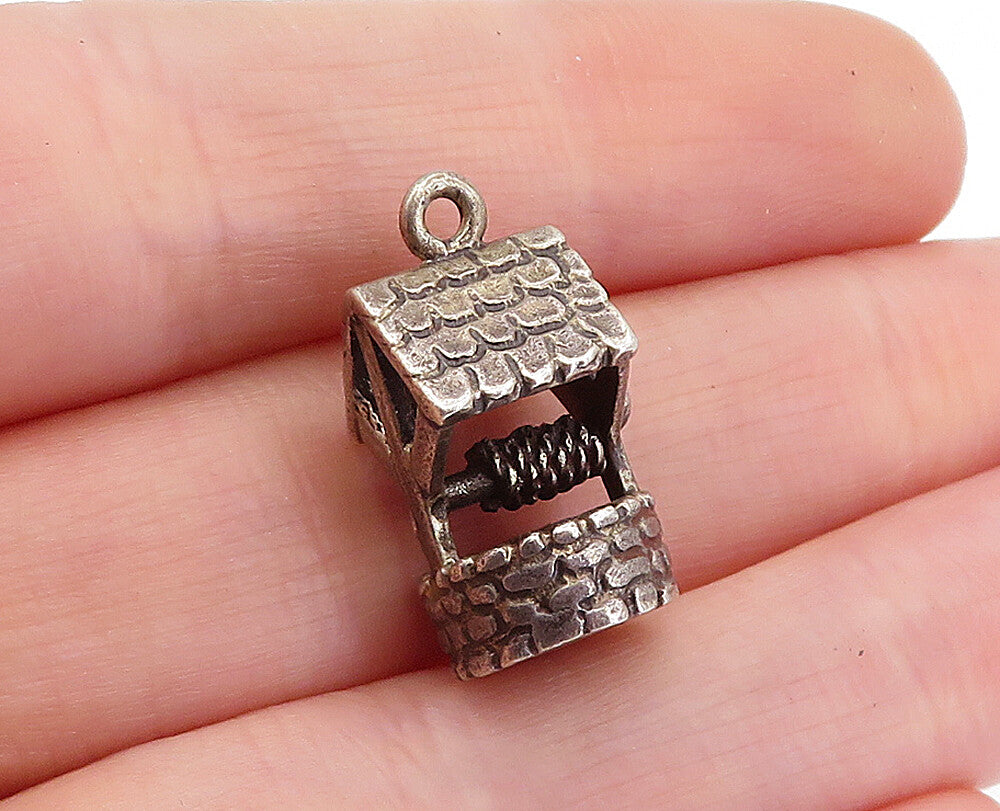 925 Sterling Silver  Vintage Petite Dark Tone Water Well Motif Pendant  PT3498