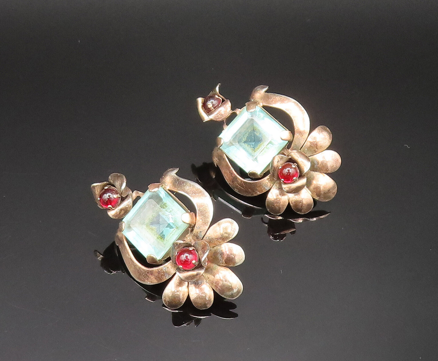 925 Sterling Silver  Vintage Garnet & Blue Topaz Non Pierced Earrings  EG11810