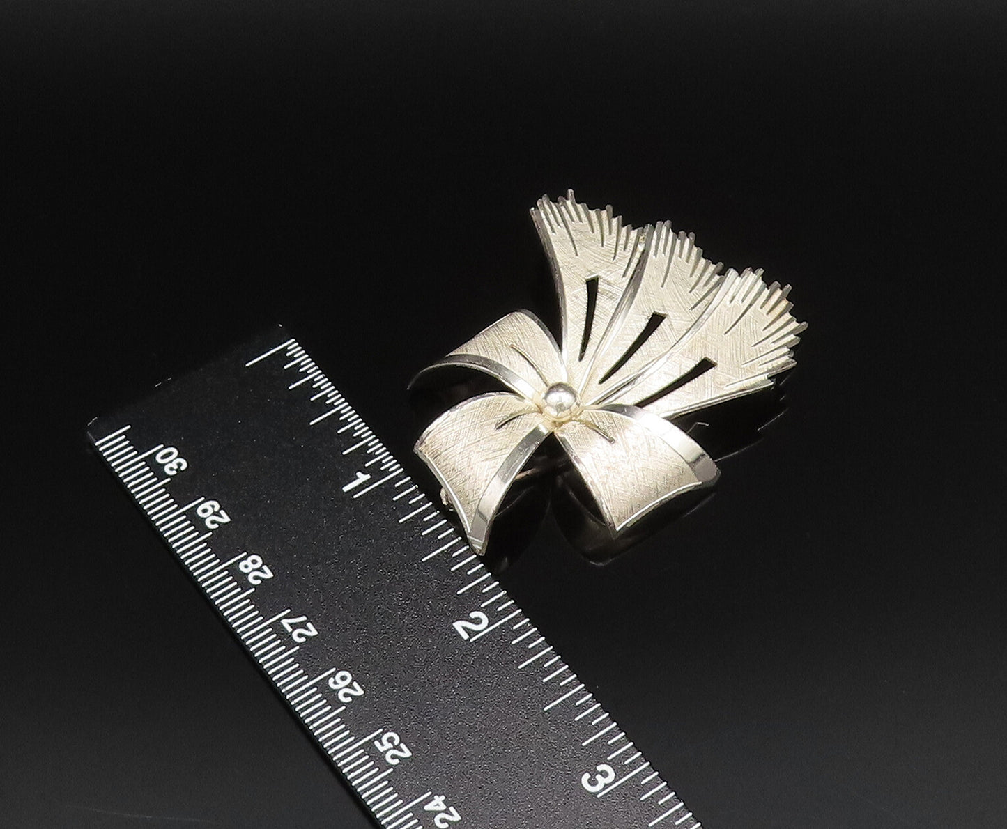 GERMANY 925 Silver  Vintage Textured Ribbon Bow Tie Dome Brooch Pin  BP9741