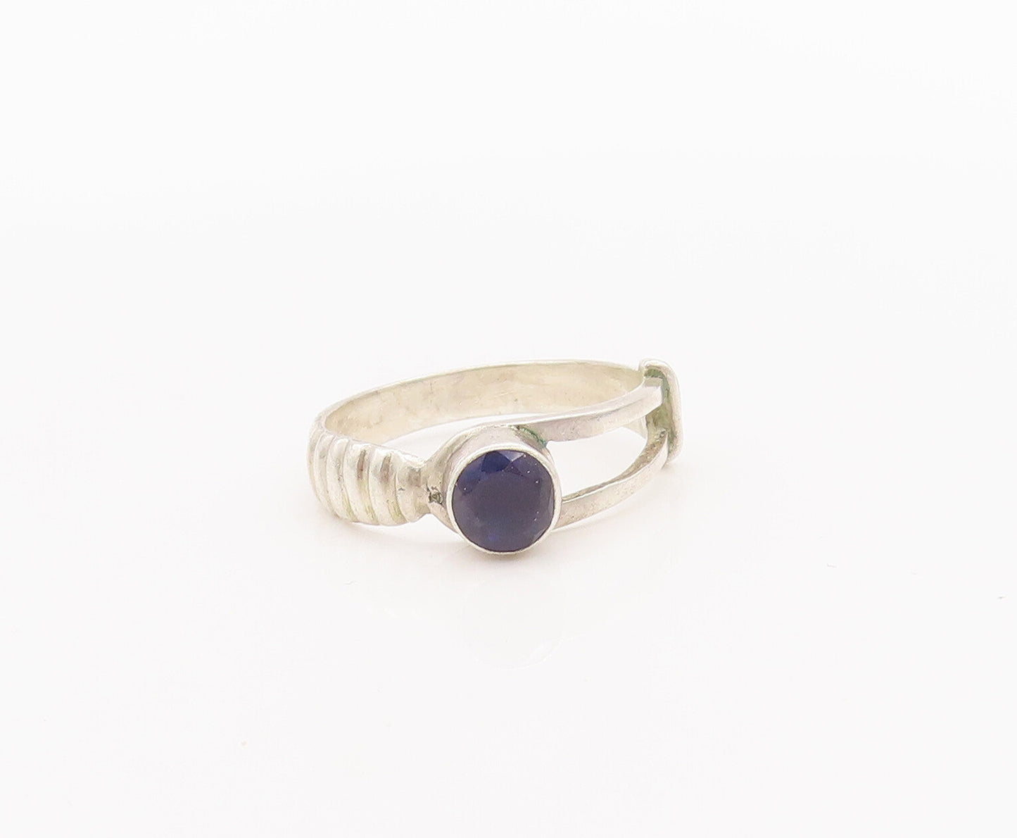 925 Sterling Silver Vintage Ring Minimalist Round Inlay Amethyst Sz 6  RG27702