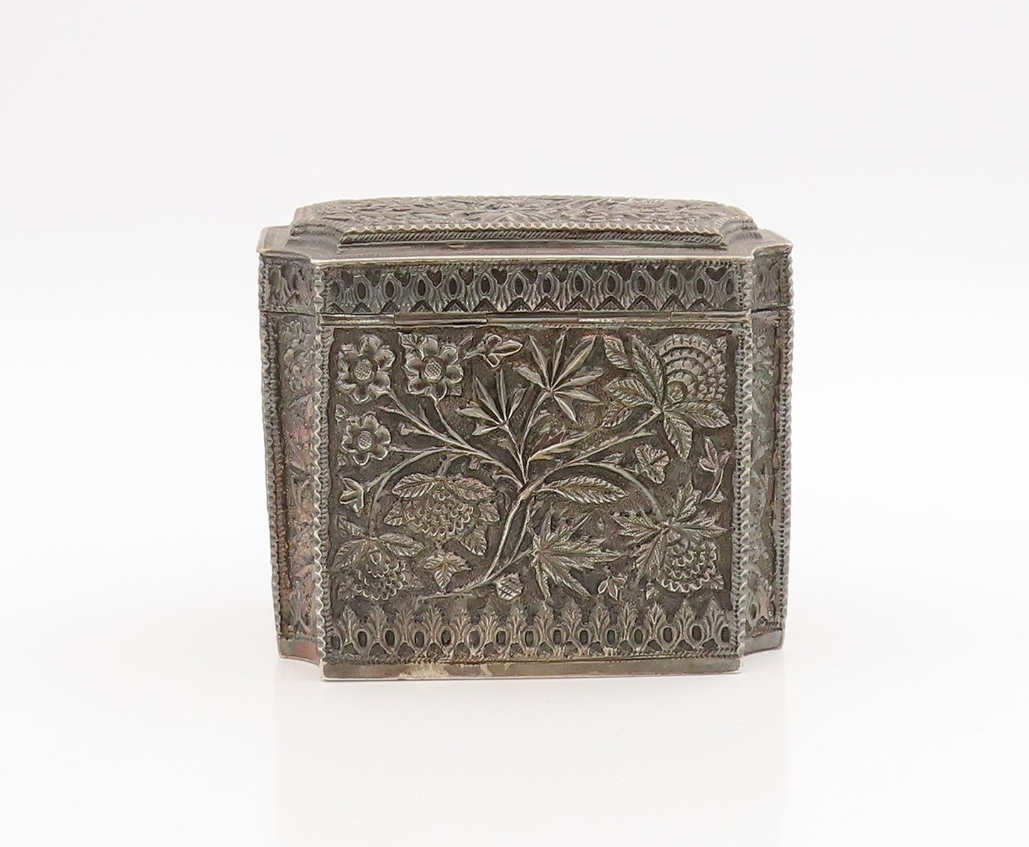 Vintage Silver  Large Trinket Box Antique Intricate Floral OPENS  TR4147