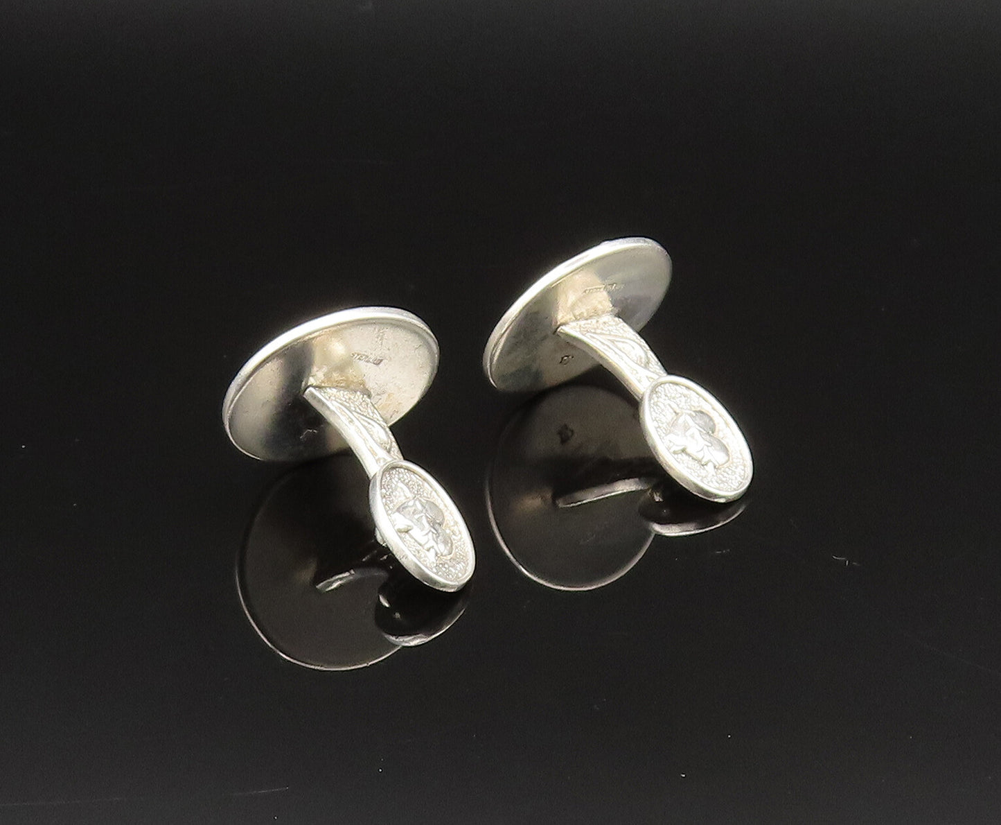 DESIGNER 925 Sterling Silver Vintage Pig Hugging Treasure Cuff Links TR3407