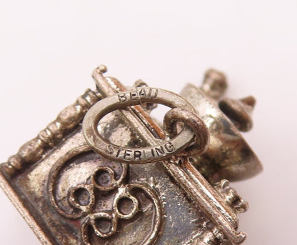 BEAU 925 Sterling Silver  Vintage Pretzel Swirl Detail Box Pendant  PT16001