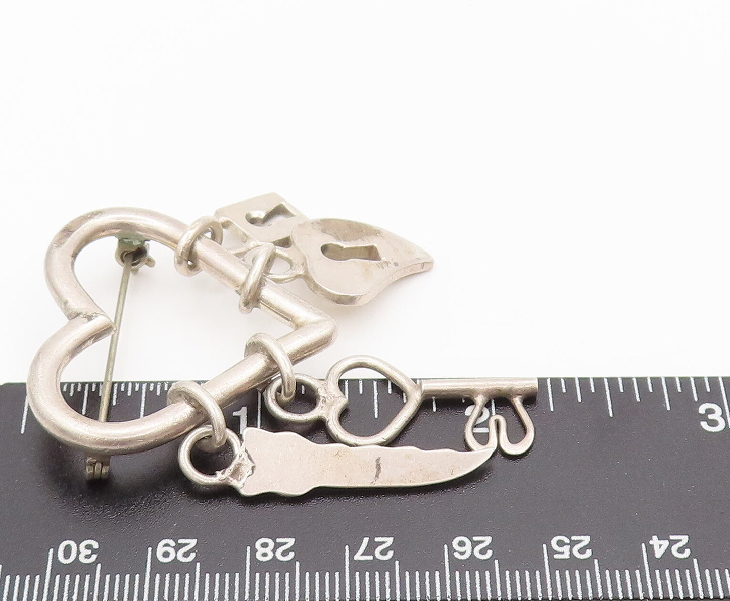 925 Sterling Silver  Vintage Love Heart Dangling Charms Brooch Pin  BP10427