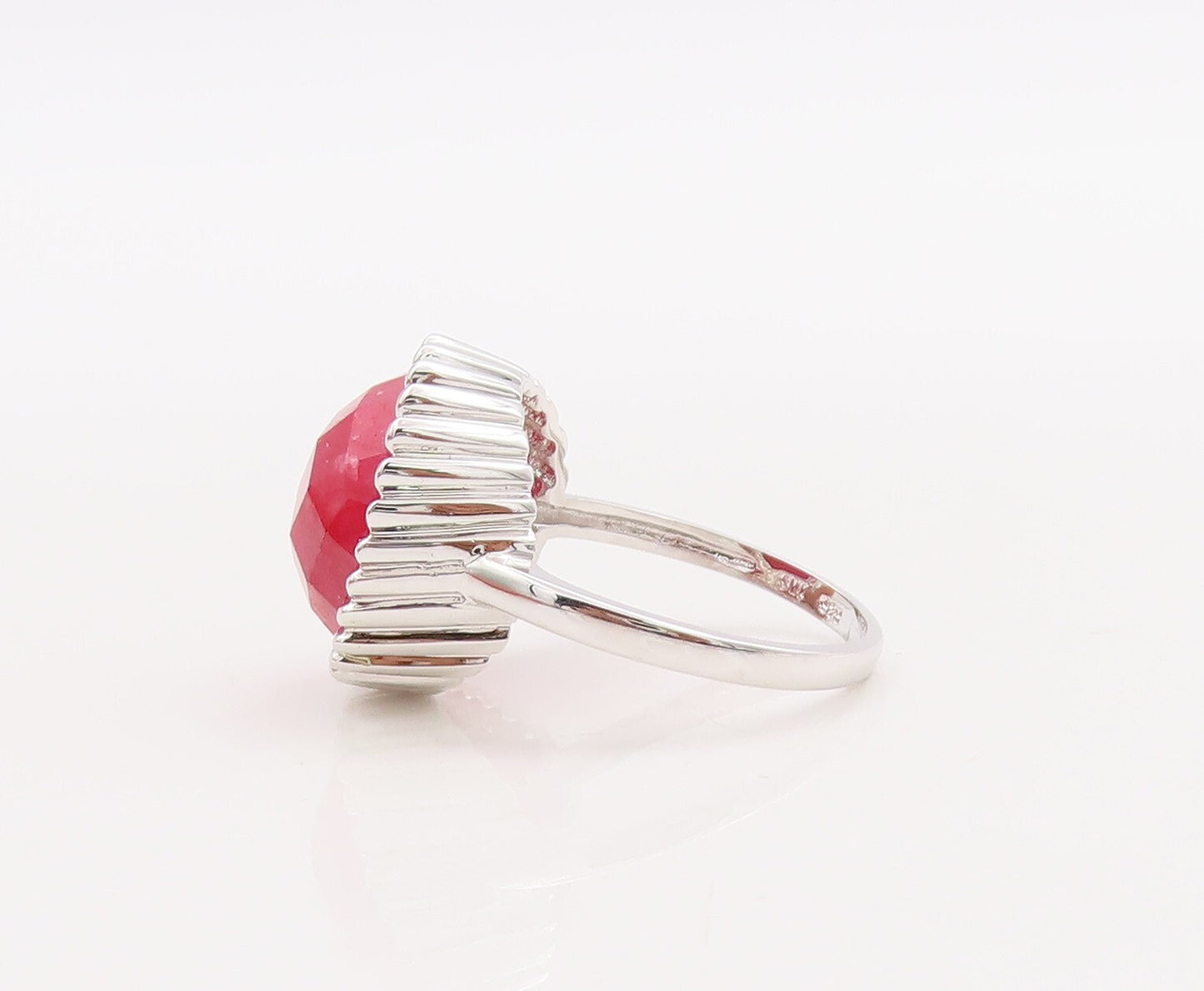 925 Sterling Silver Vintage Ring Fence Shape Carved Red Gemstone  Sz 7  RG29836