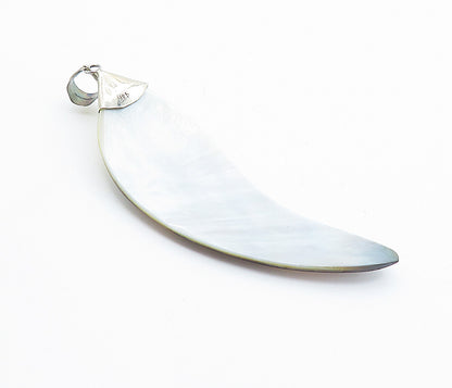 925 Sterling Silver  Vintage Mother Of Pearl Single Leaf Vine Pendant  PT6077
