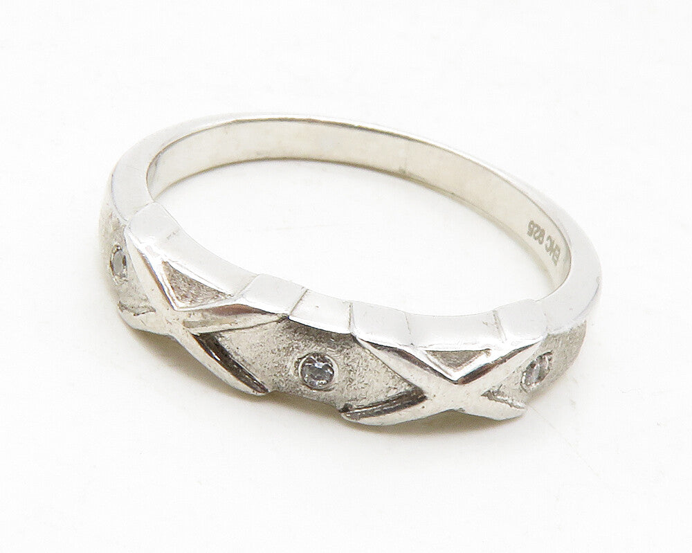 925 Silver  Vintage Petite Topaz Accented X Detail Band Ring Sz 8  RG12836