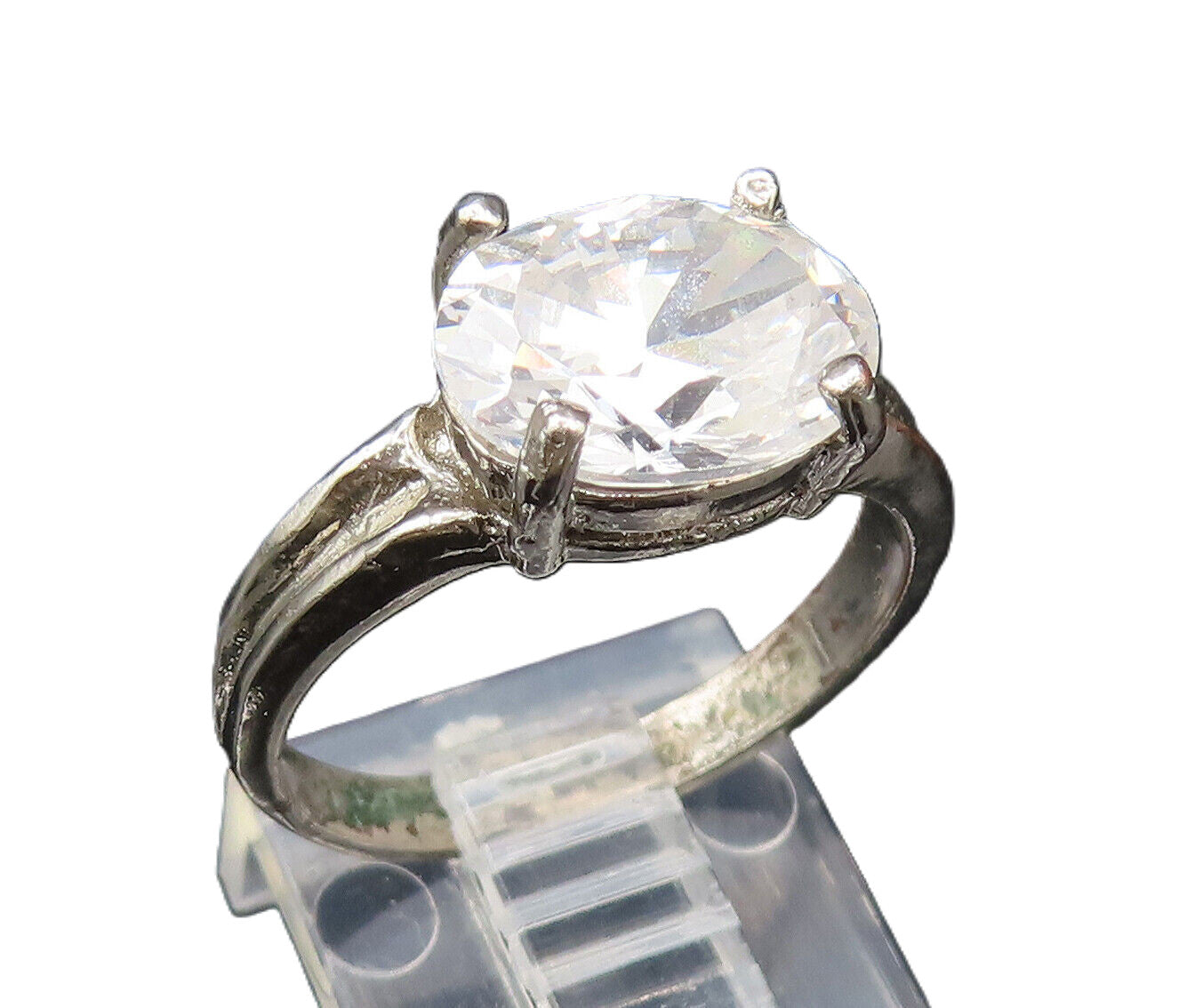925 Sterling Silver  Vintage Fancy Oval Cubic Zirconia Ring Sz 8  RG25579