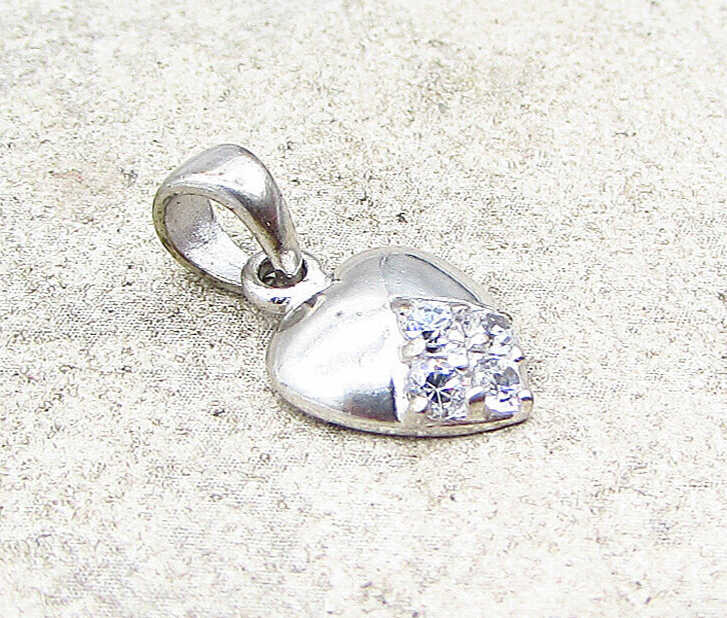 925 Sterling Silver  White Cubic Zirconia Love Heart Pendant  PT1520