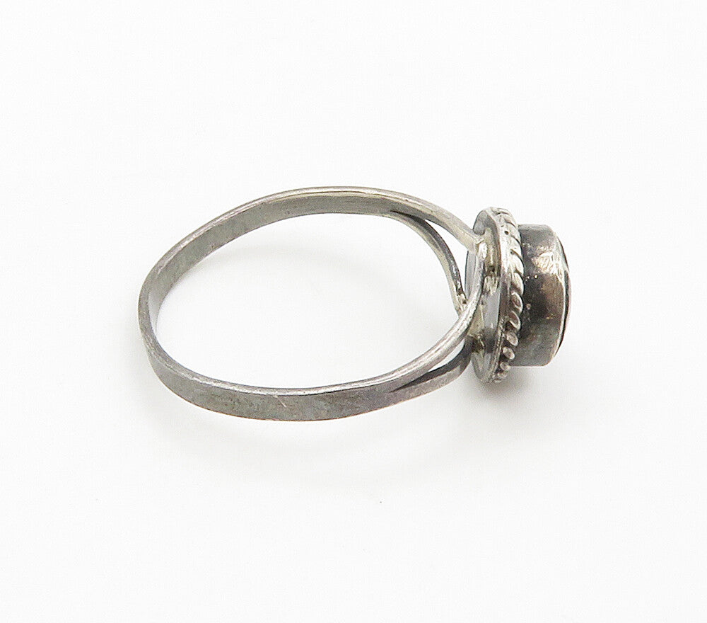 925 Silver Vintage Black Onyx Twist Band Ring Sz 4.5 RG15364