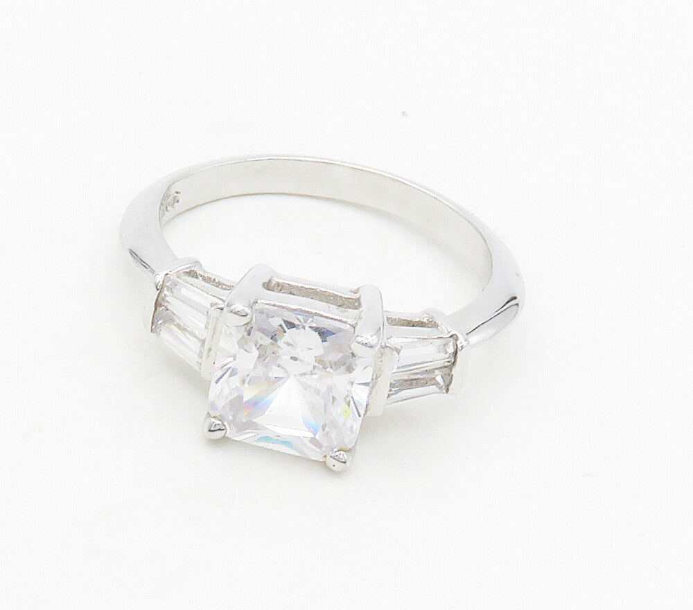 925 Sterling Silver  Sparkling Cubic Zirconia Smooth Band Ring Sz 8  RG16491