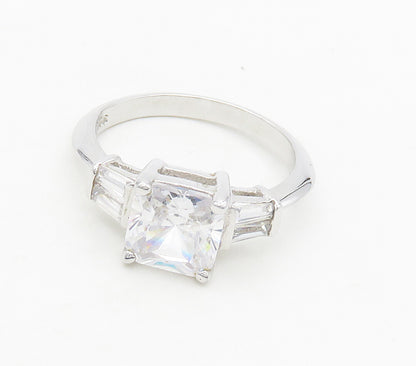 925 Sterling Silver  Sparkling Cubic Zirconia Smooth Band Ring Sz 8  RG16491