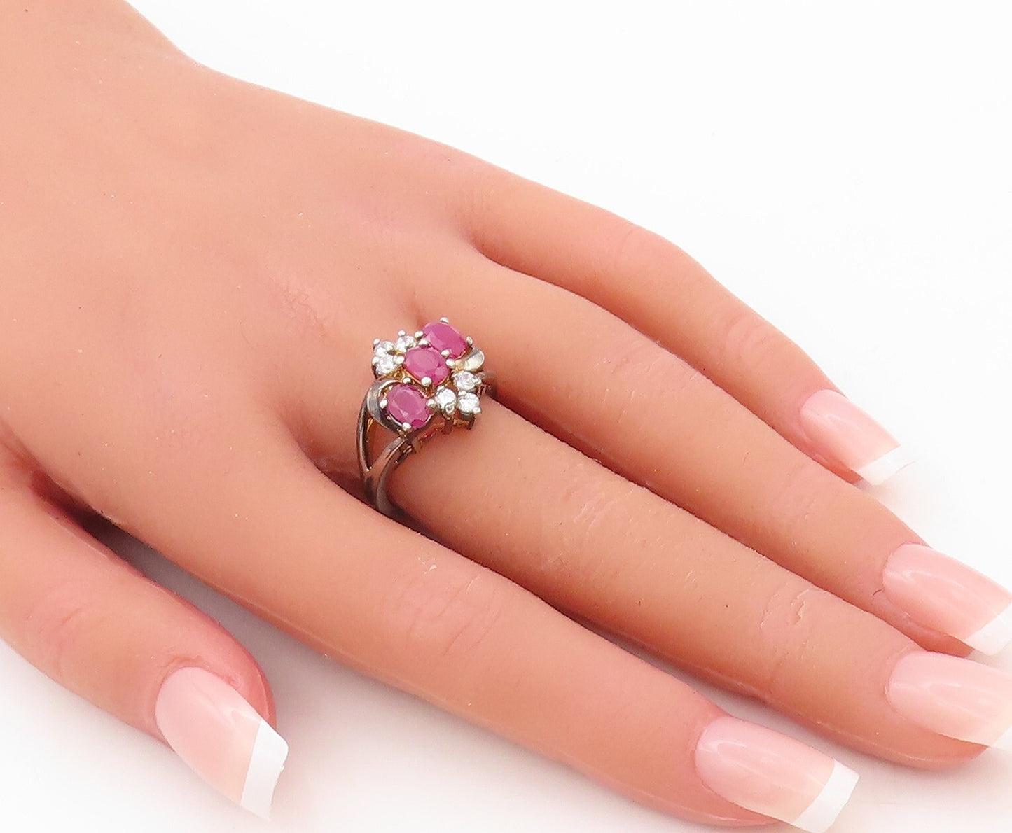 925 Sterling Silver Vintage Ring Swirly Floral Carved Ruby & CZ  Sz 7  RG30175