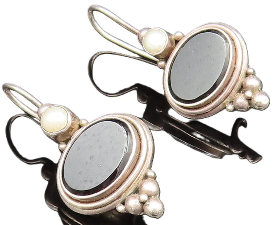 925 Sterling Silver  Vintage Black Onyx & Fresh Water Pearl Earrings  EG11960