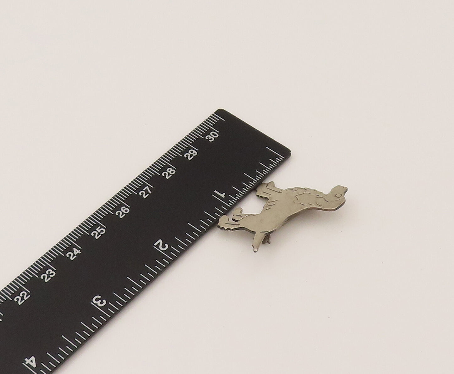 BEAU 925 Sterling Silver  Vintage Etched Spaniel Dog Brooch Pin  BP10270