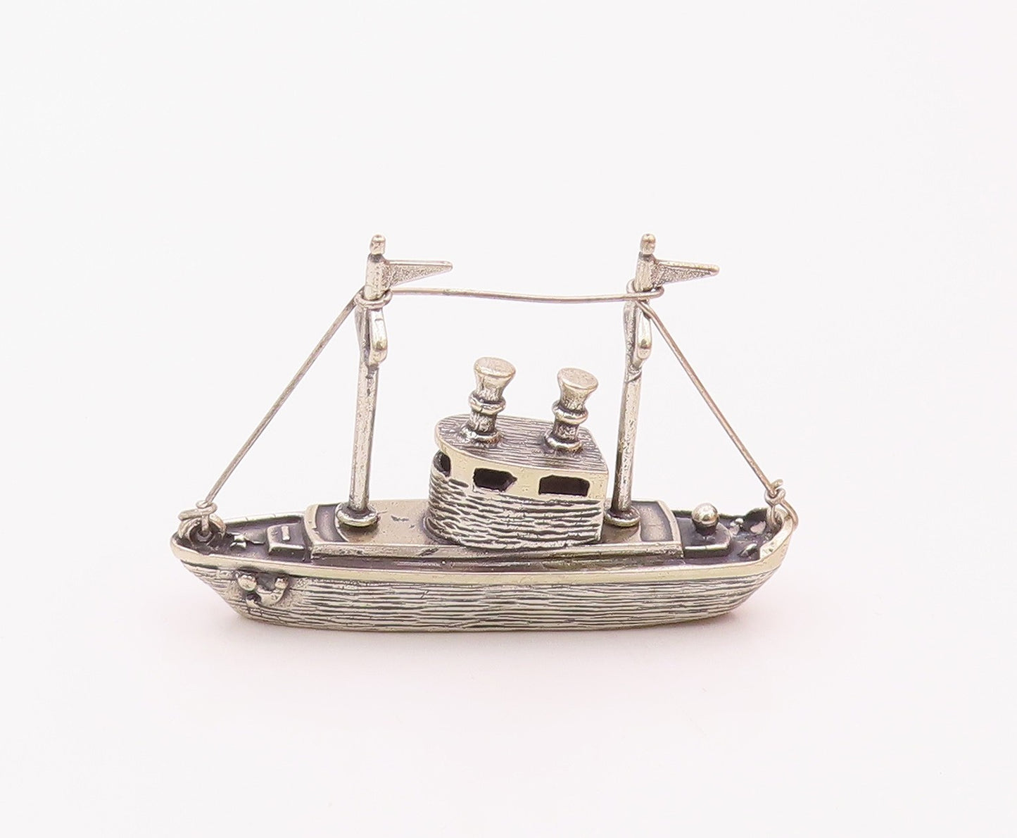 925 Sterling Silver  Vintage Shiny Tug Boat Motif Table Trinket  TR2751