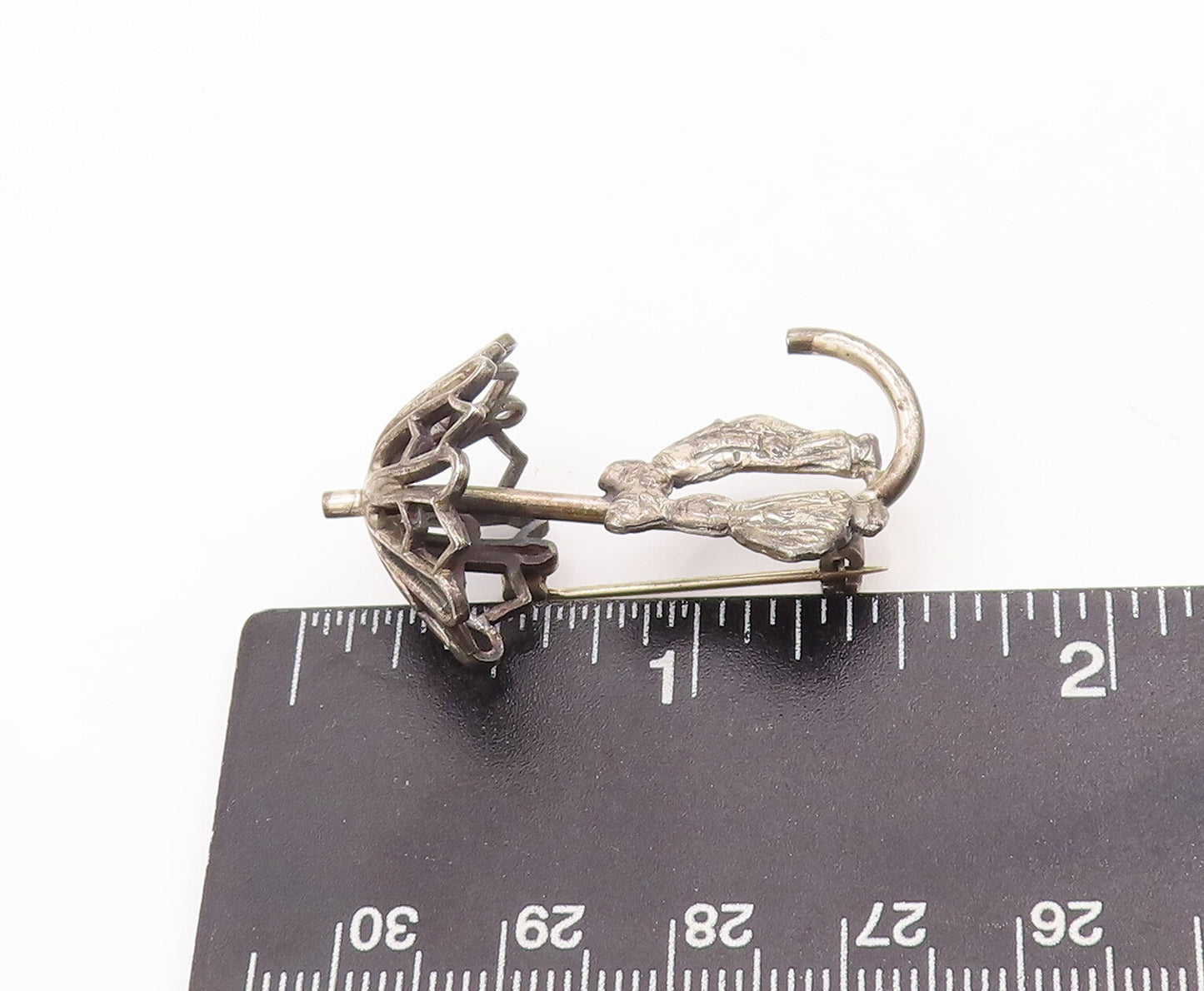 925 Sterling Silver Vintage Brooch Pin Kissing Couple Under Umbrella  BP10980