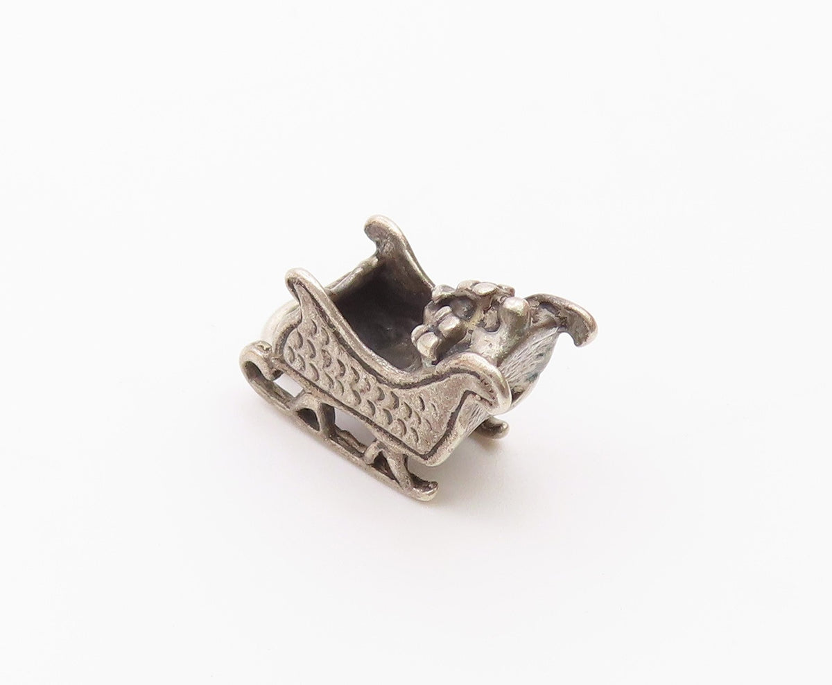 925 Sterling Silver  Vintage Petite Christmas Sleigh Motif Pendant  PT18538