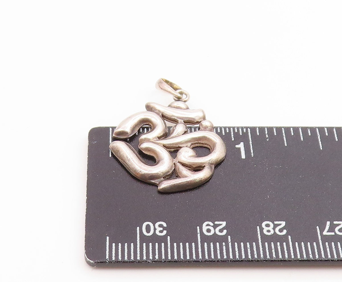 925 Sterling Silver Vintage Carved Hollow Yoga Symbol Pendant  PT21369