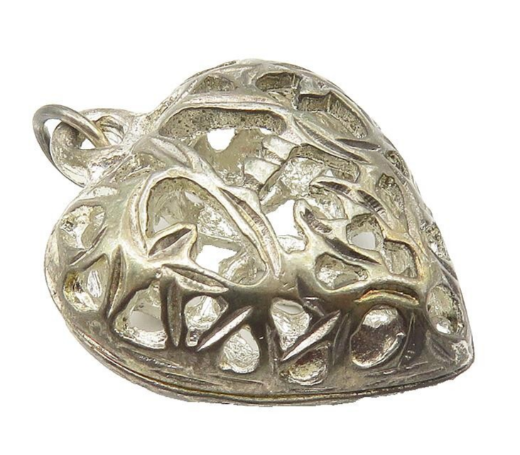 925 Sterling Silver  Vintage Open Cutout Design Love Heart Pendant  PT8265
