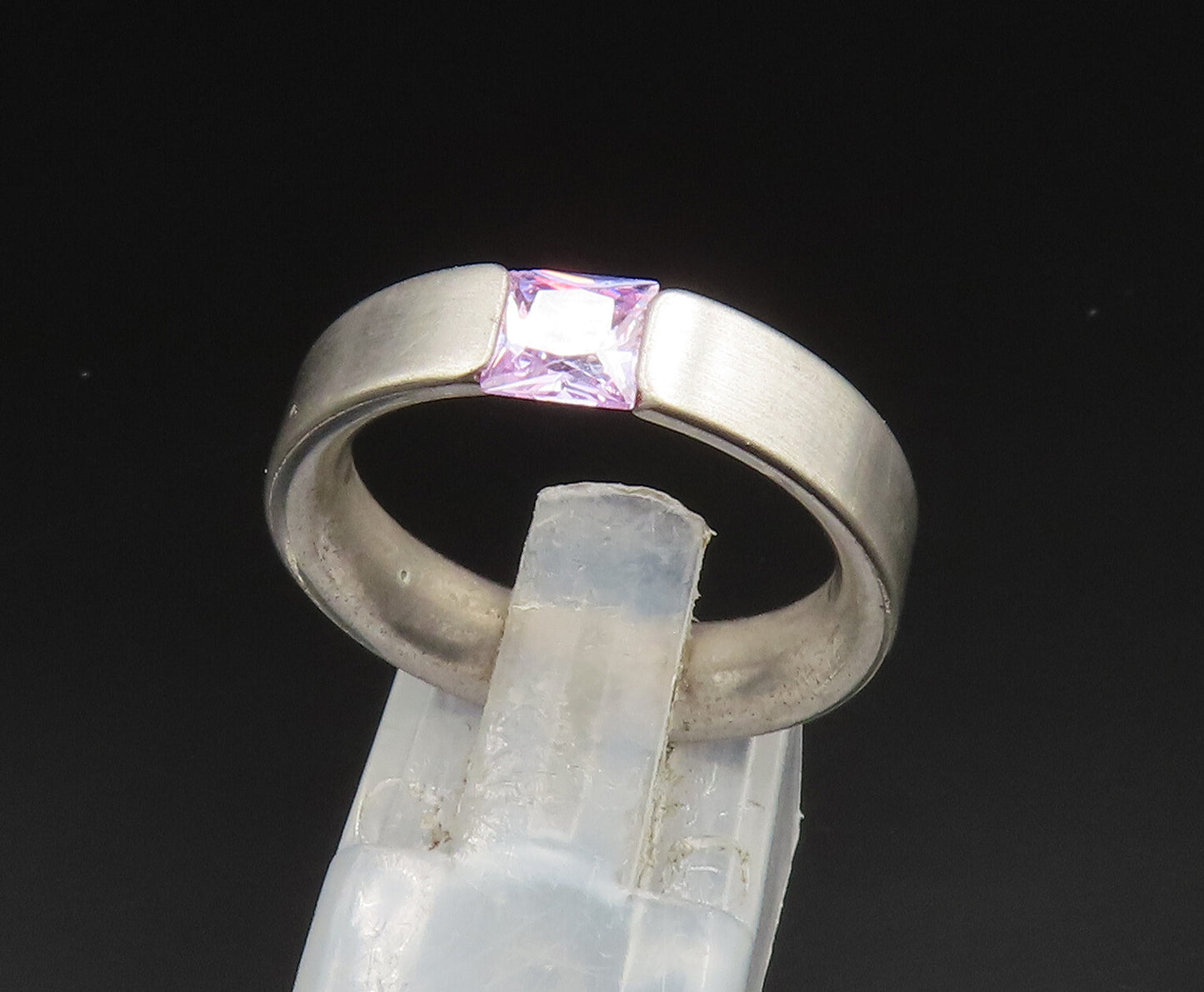 925 Silver  Vintage Princess Cut Purple Cubic Zirconia Band Ring Sz 7  RG24930