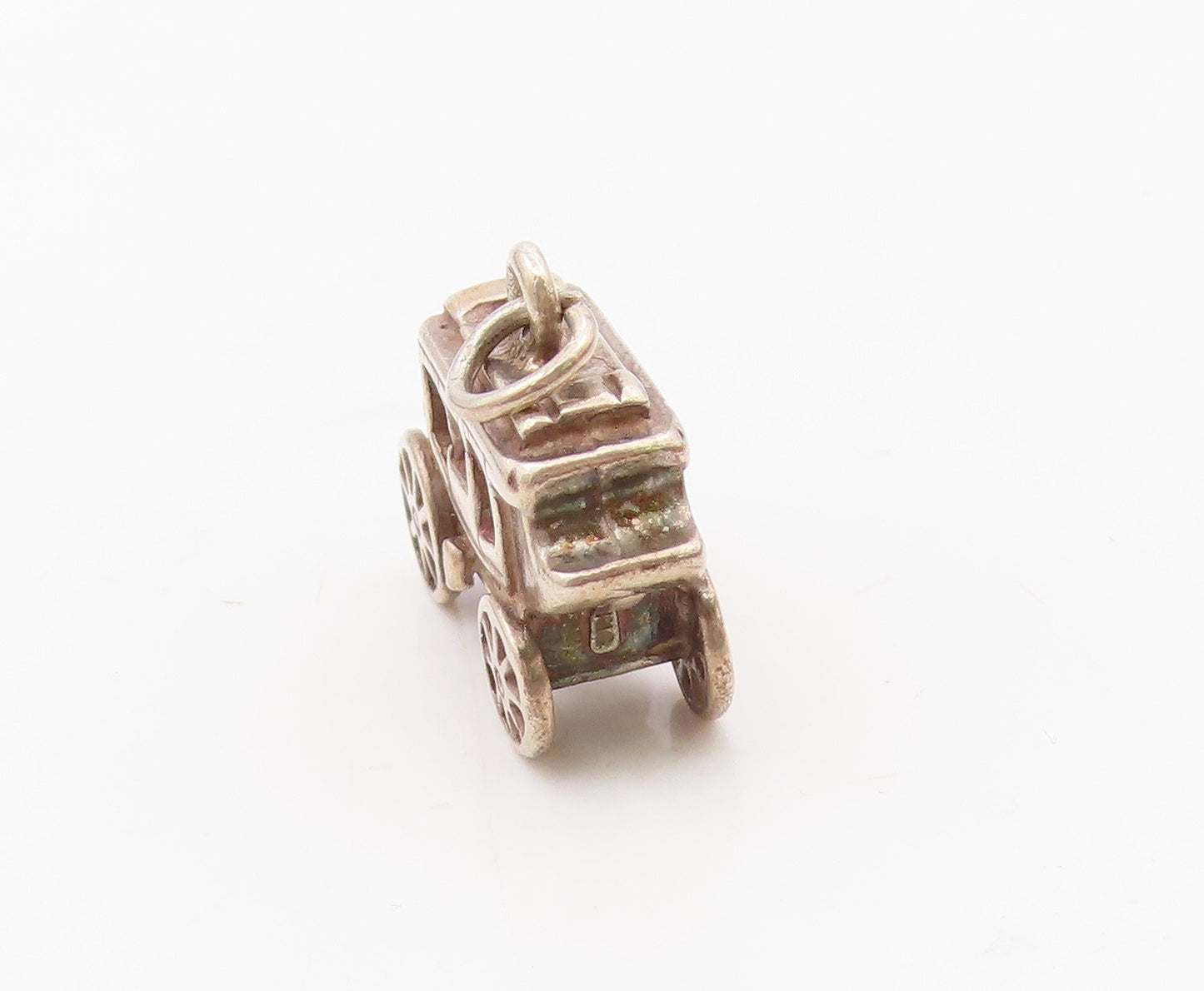 925 Sterling Silver  Vintage Shiny Old Fashioned Carriage Pendant  PT18231