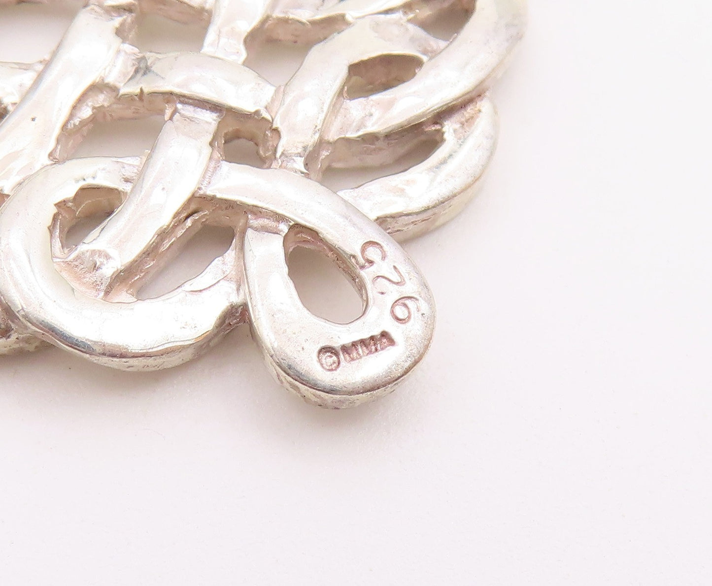 MMA 925 Sterling Silver  Vintage Shiny Open Knot Design Brooch Pin  BP7973