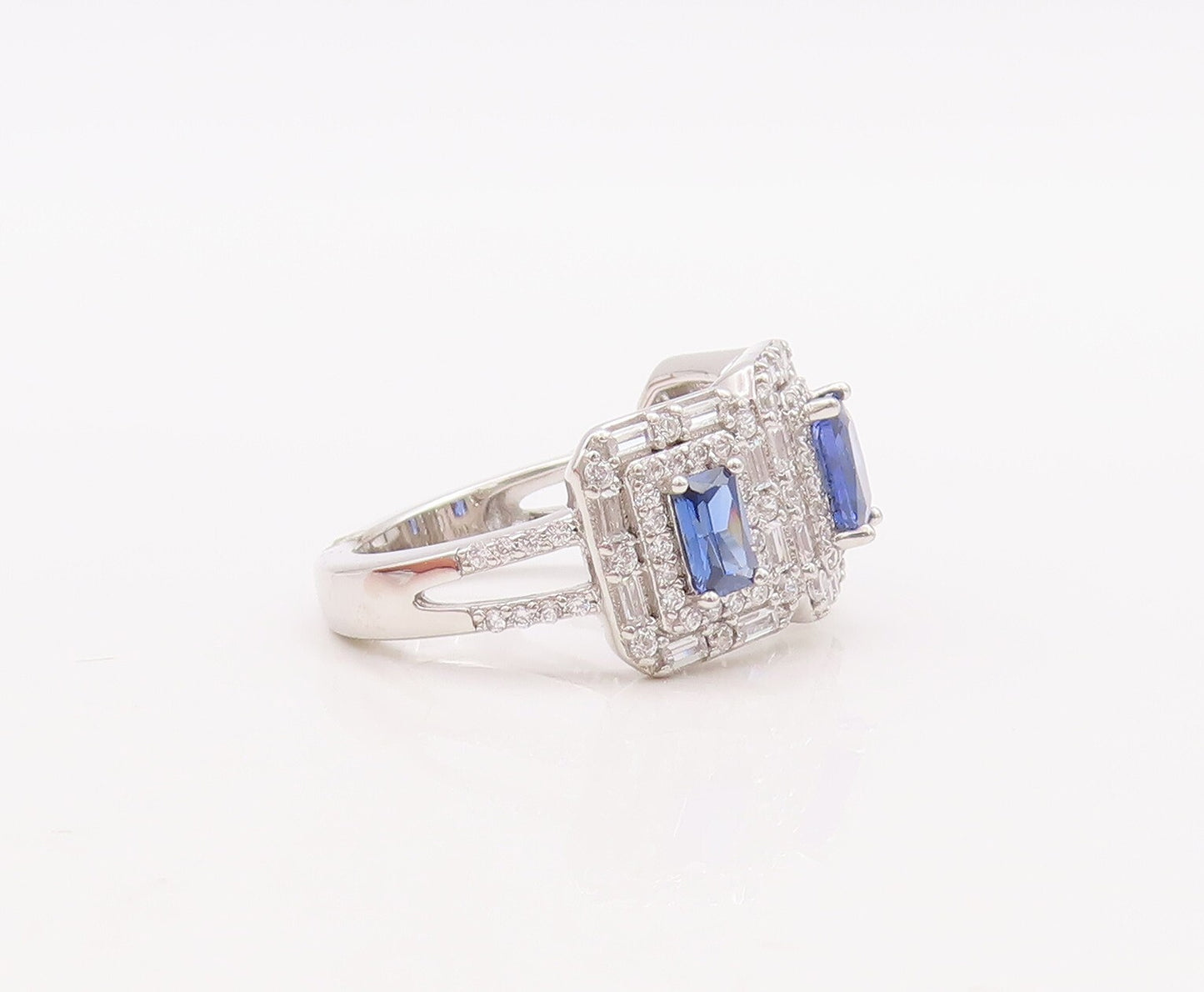 925 Sterling Silver Vintage Ring Rectangle Cut Blue & CZ Inlay  Sz 7  RG29497