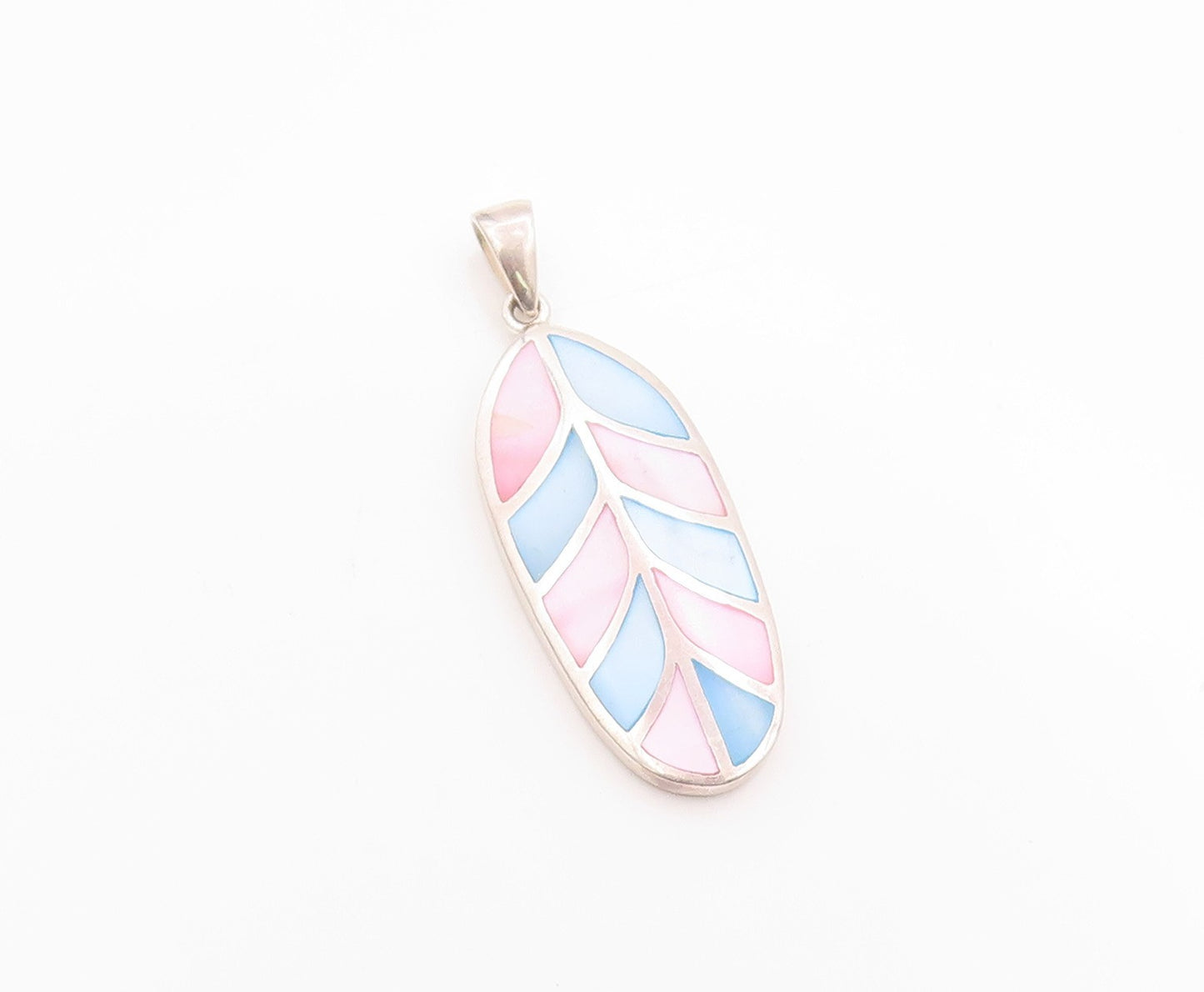 925 Sterling Silver Vintage Pendant Mother OF Pearl Inlay Leaf Design  PT24967