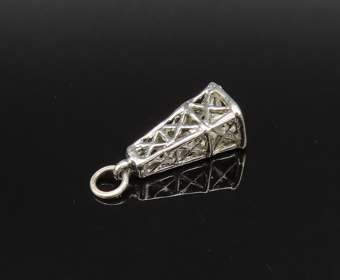 925 Sterling Silver  Vintage Openwork Tower Motif Cone Shaped Pendant  PT21682