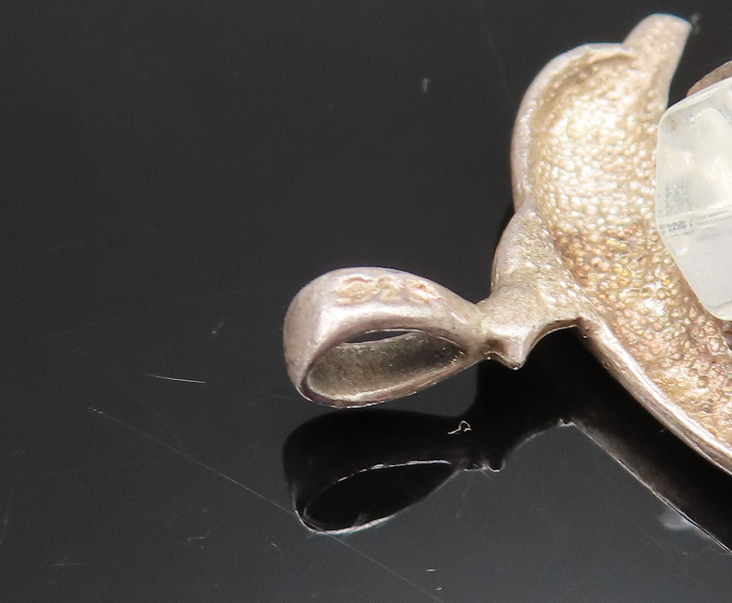 925 Sterling Silver  Vintage Parent & Baby Dolphin Quartz Pendant  PT21003