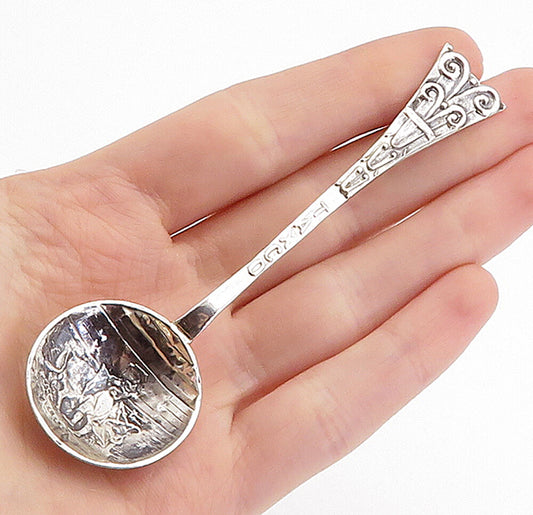 A.M.P. 925 Sterling Silver  Vintage Etched Detail Decorative Salt Spoon TR1186