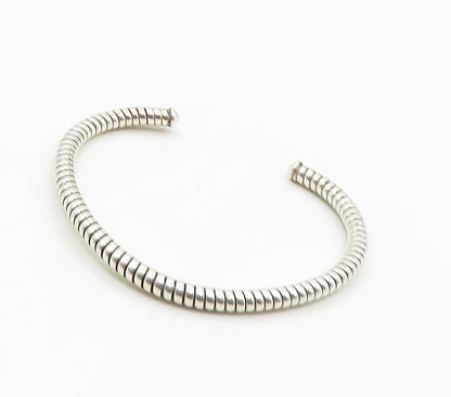 925 Sterling Silver   Vintage Shiny Petite Twist Cuff Bracelet  BT6395