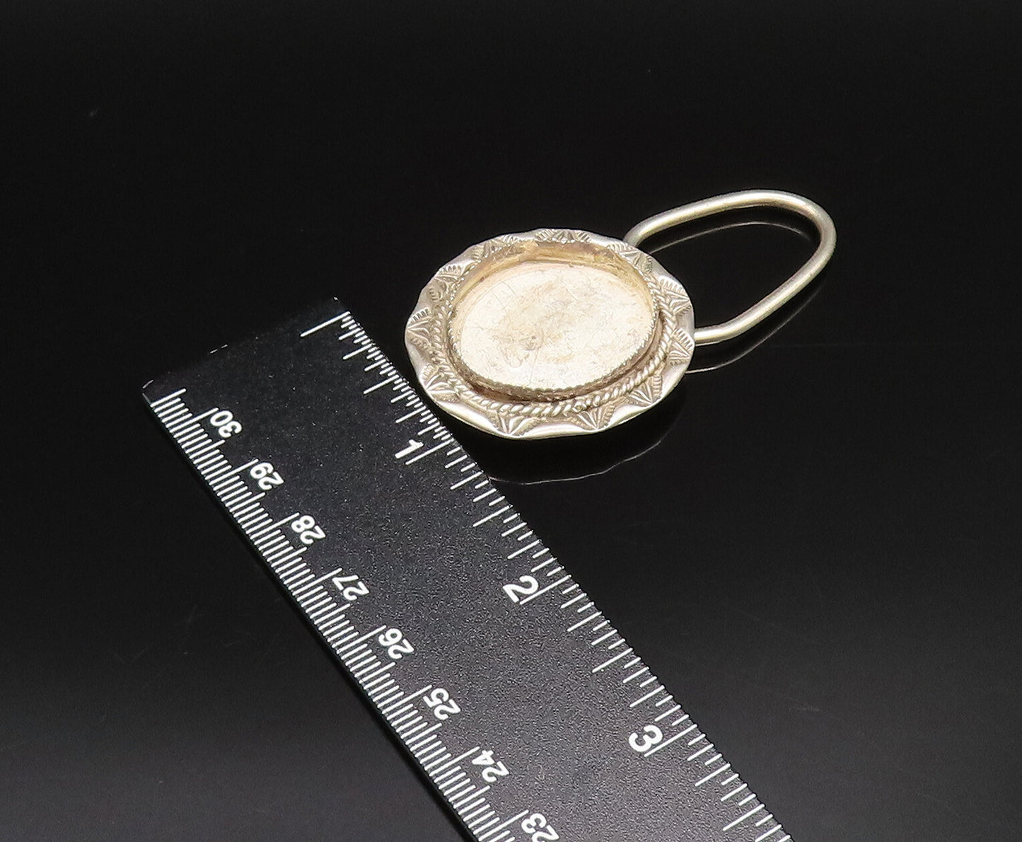 NAVAJO 925 Silver  Vintage Rope Twist & Etched Lines Floral Key Chain  TR3468