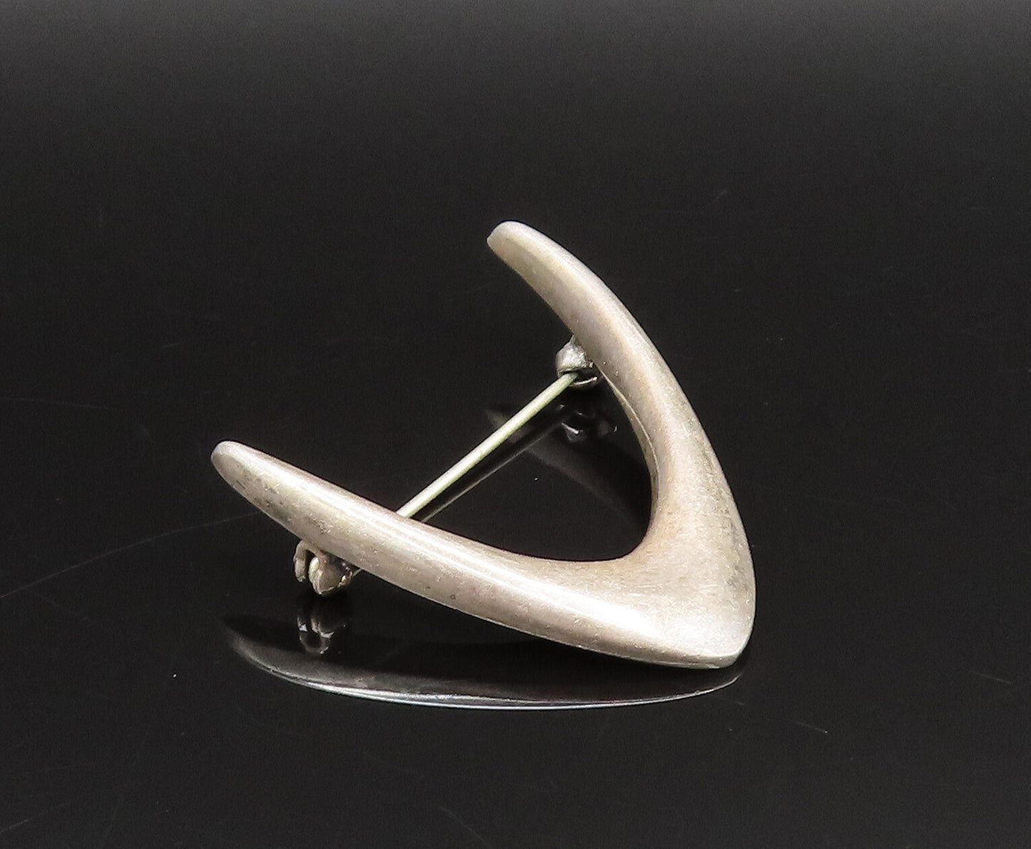 ARNE JOHANSEN DENMARK 925 Silver  Vintage Pointed Curved Brooch Pin  BP9789