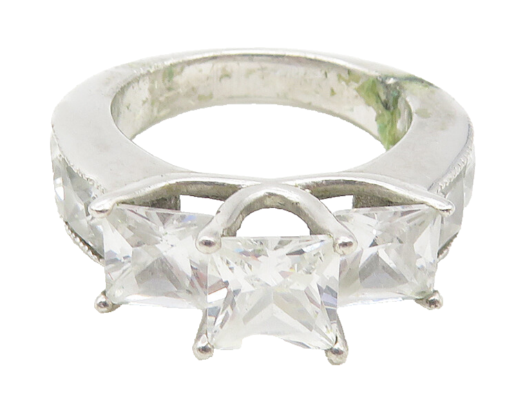 925 Sterling Silver  Shiny Cubic Zirconia Graduated Band Ring Sz 5  RG11342
