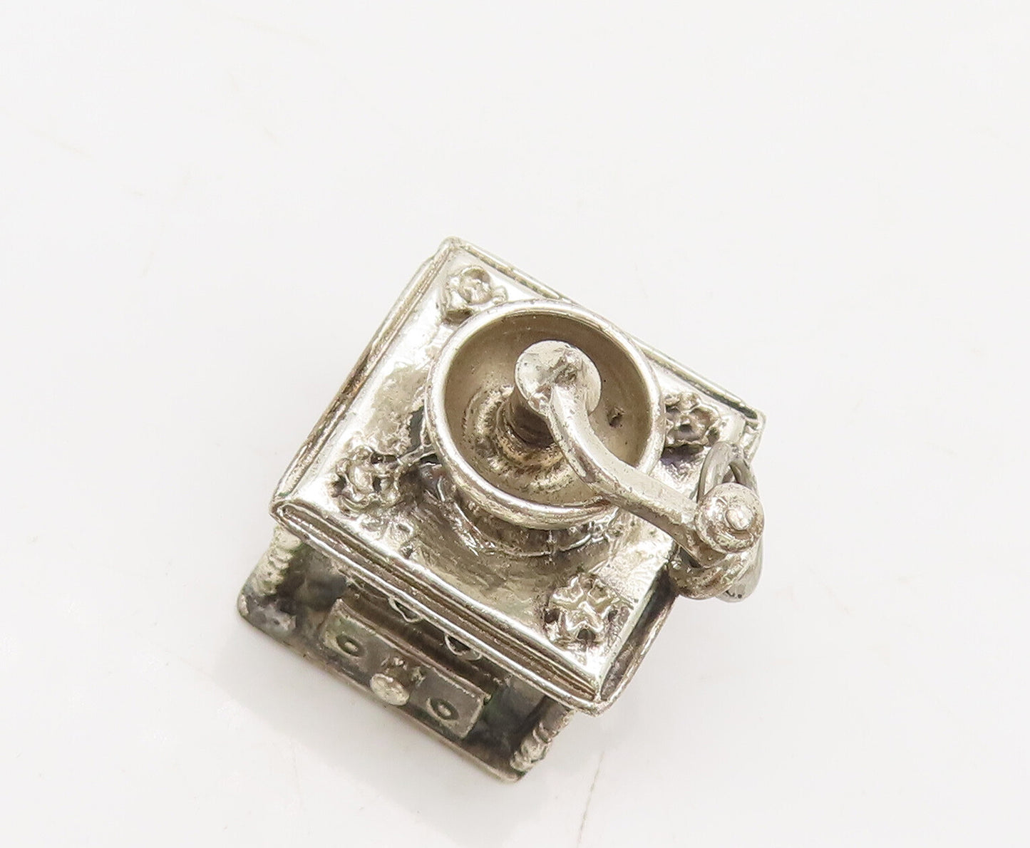 925 Sterling Silver Vintage Charm BEAU Detailed Carved Pretzel Swirl Box  TR3677