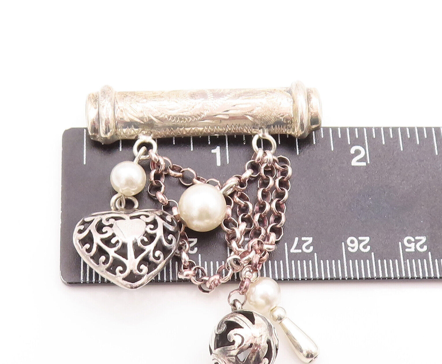 925 Sterling Silver Vintage Brooch Pin Carved Dangling Peal Heart Charms BP10821