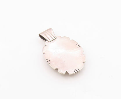 NAVAJO 925 Sterling Silver  Vintage Abalone Shell Shiny Twist Pendant  PT13159
