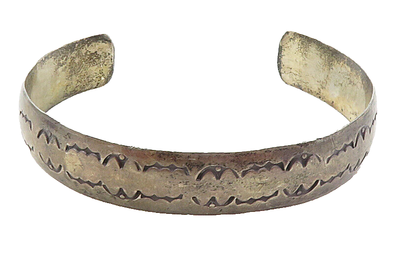 925 Sterling Silver  Vintage Antique Dark Tone Etched Cuff Bracelet  BT4099