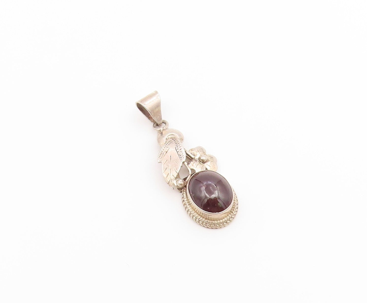 925 Sterling Silver Vintage Pendant Cabochon Garnet Floral Leaf Charm  PT26559