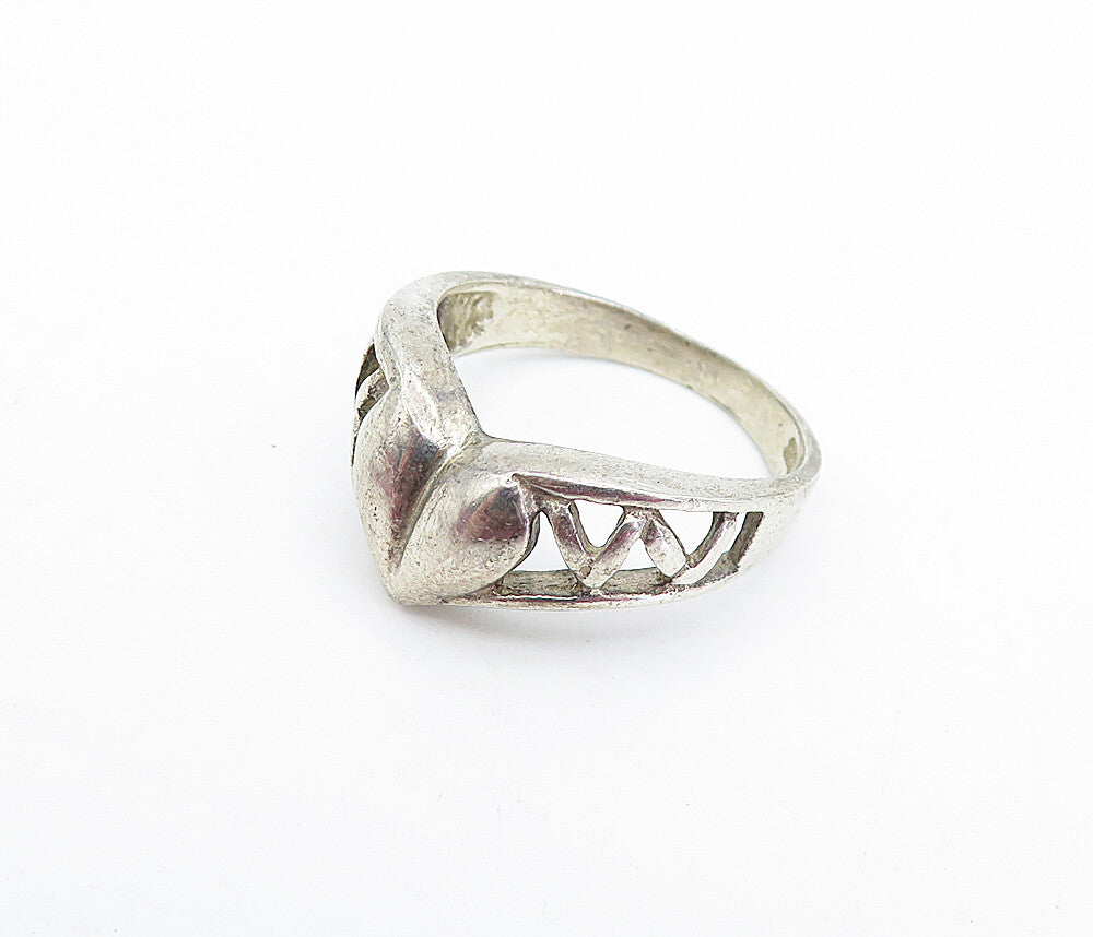 925 Sterling Silver  Vintage Dark Tone Love Heart Band Ring Sz 6.5  RG4058