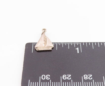 925 Sterling Silver Vintage Petite Sail Boat Motif Drop Pendant  PT17964