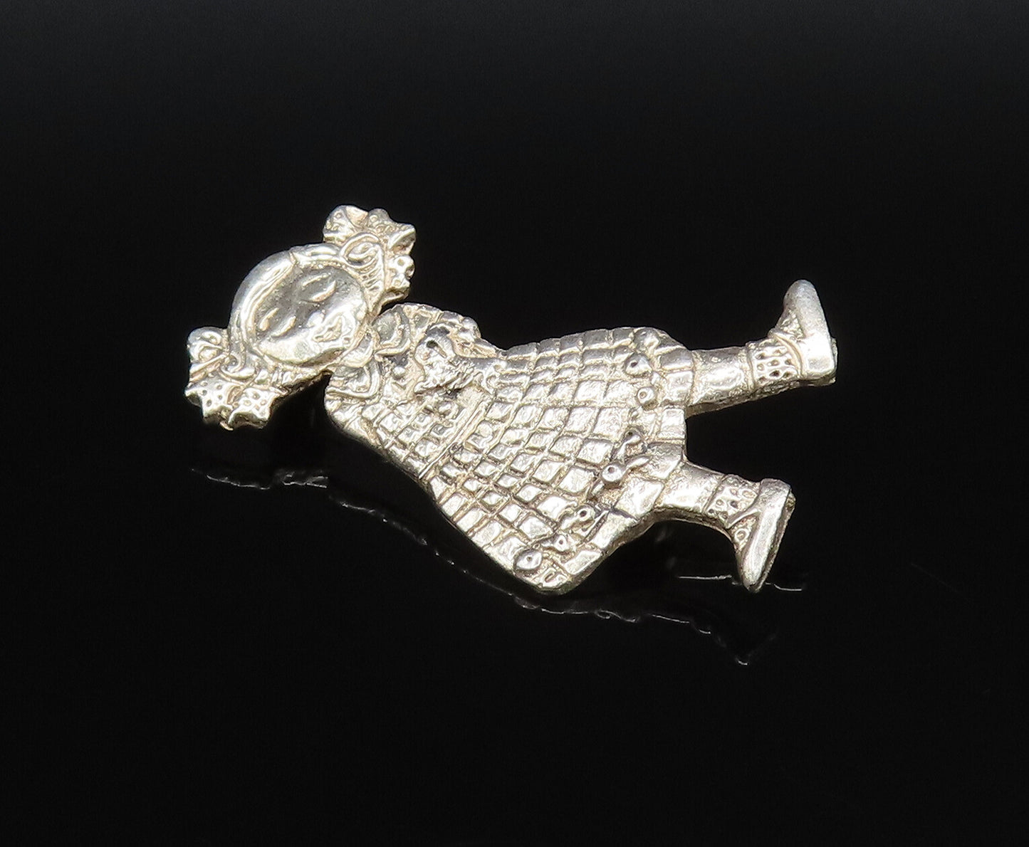 MARY ENGELBREIT 925 Silver  Vintage Little Girl With Ribbon Brooch Pin  BP9979