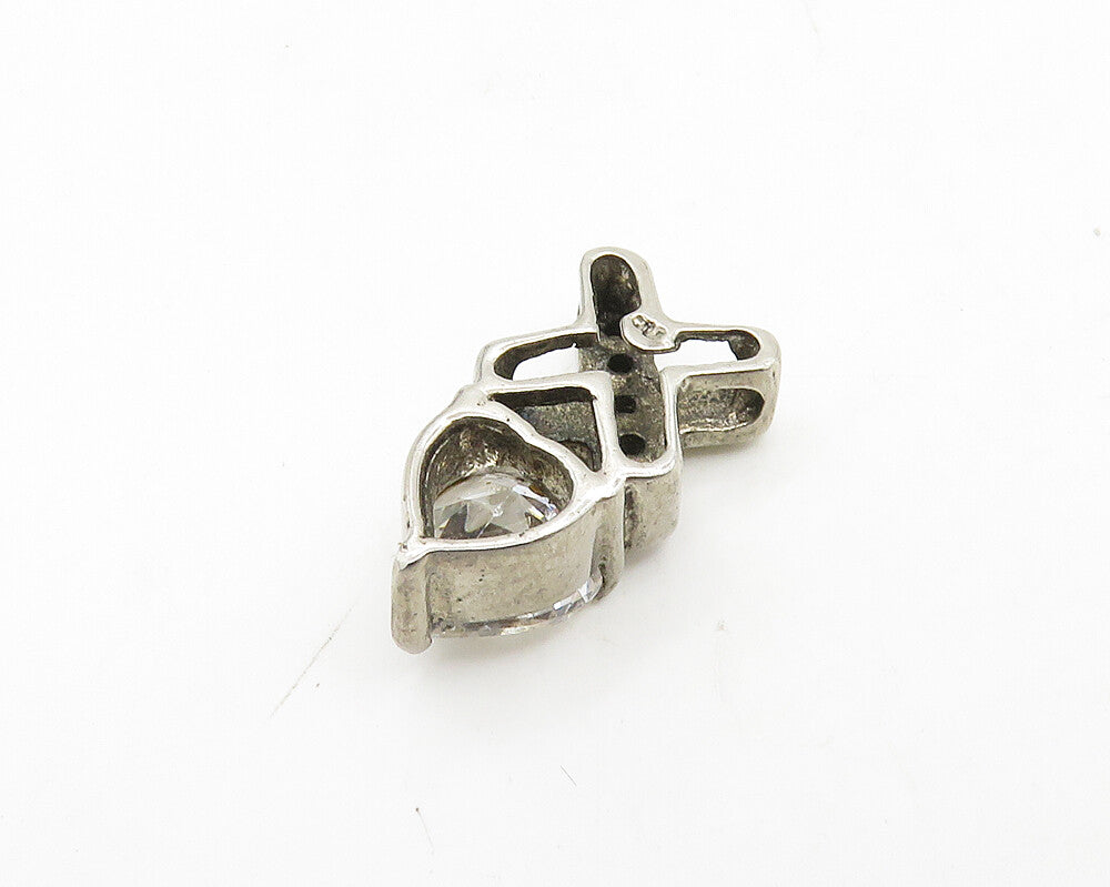 925 Sterling Silver  Vintage Cubic Zirconia Love Heart XO Pendant  PT15260