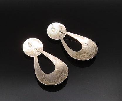 NAVAJO 925 Silver  Vintage Round Agate Etched Pear Shaped Earrings  EG12154
