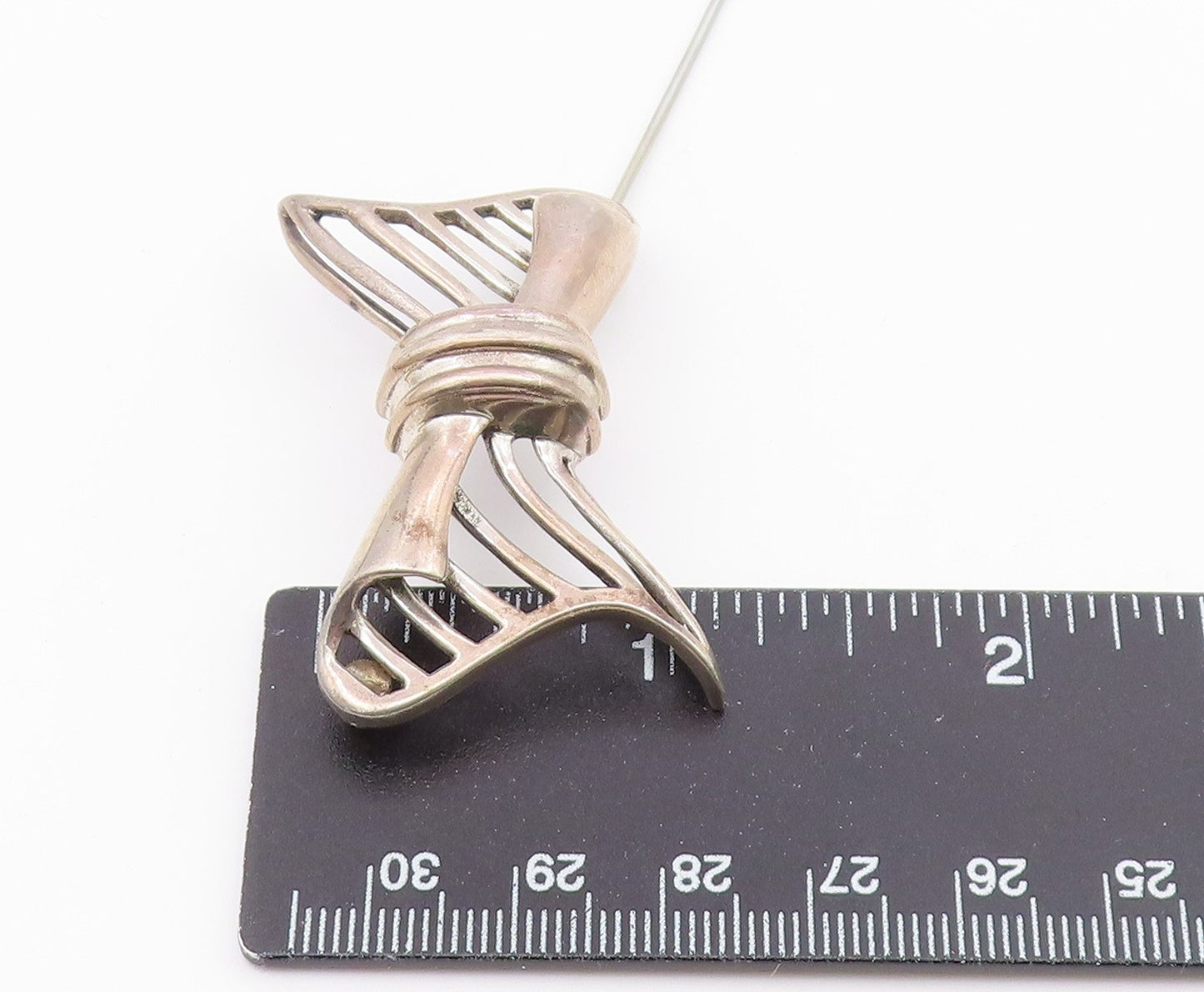 925 Sterling Silver  Vintage Shiny Cutout Bow Tie Motif Brooch Pin  BP4305