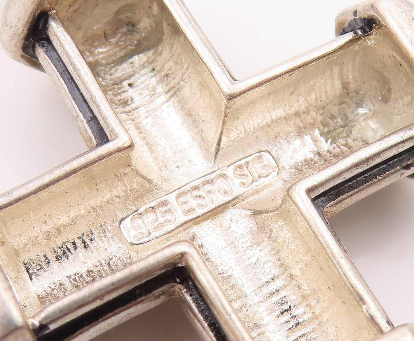 ESPO SIG 925 Sterling Silver  Vintage Ribbed Religious Cross Pendant  PT20115